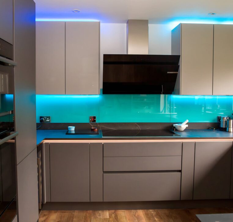 Splash Back with glow