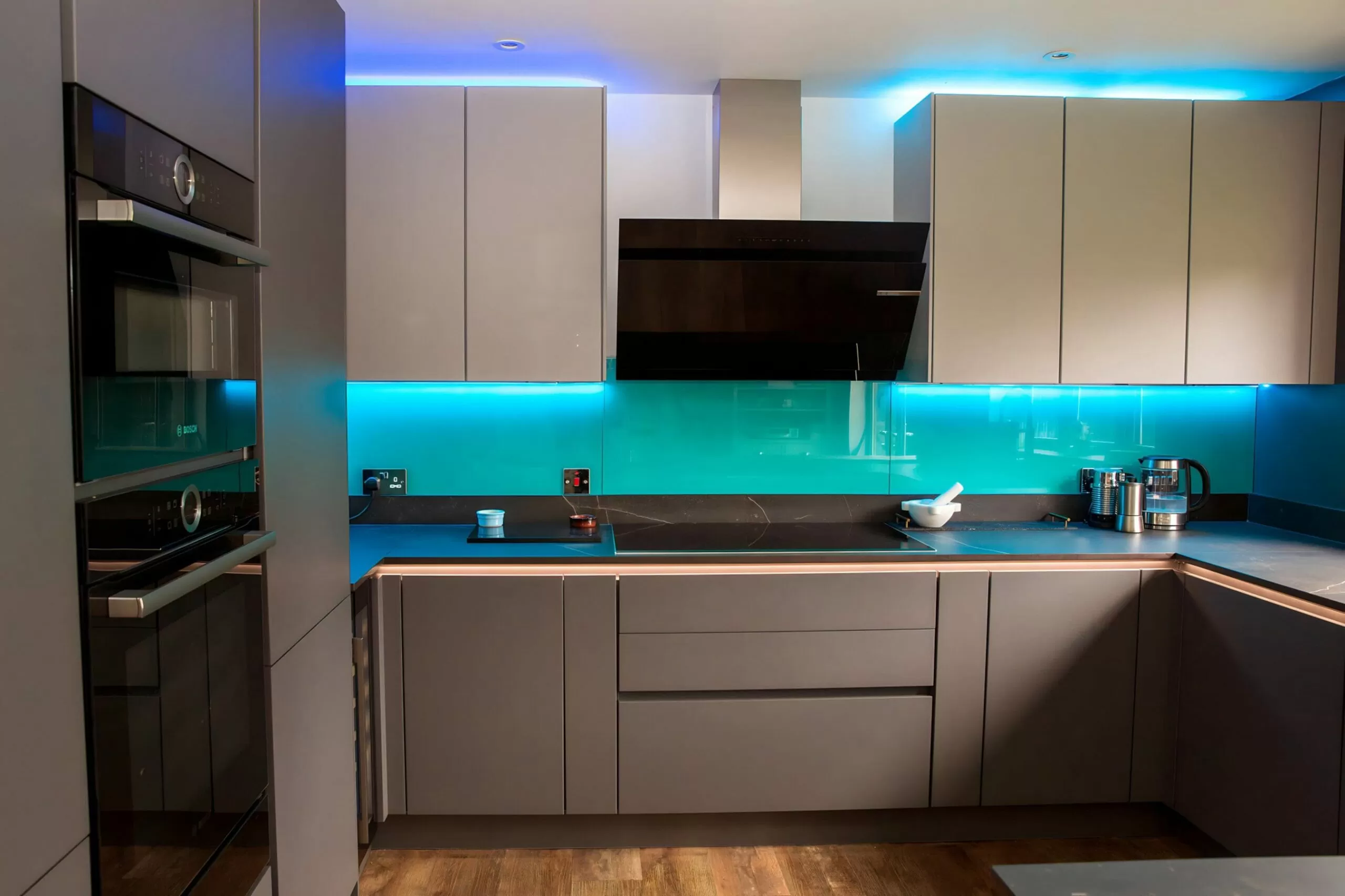 Splash Back with glow