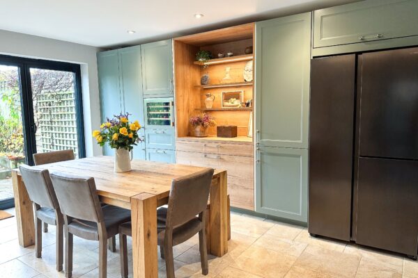 Elegant Light Wood Shaker Kitchen with U-Shaped Design