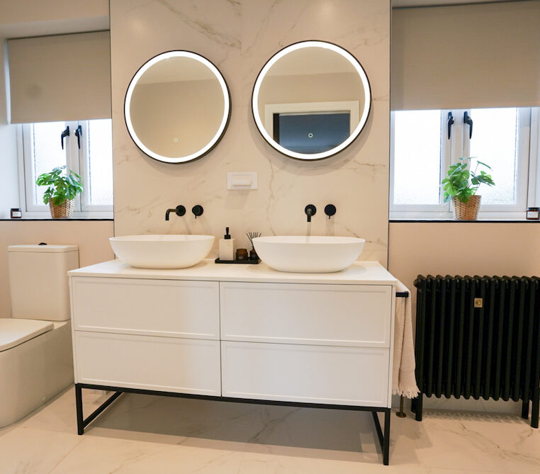 double sinks in modern bathroom